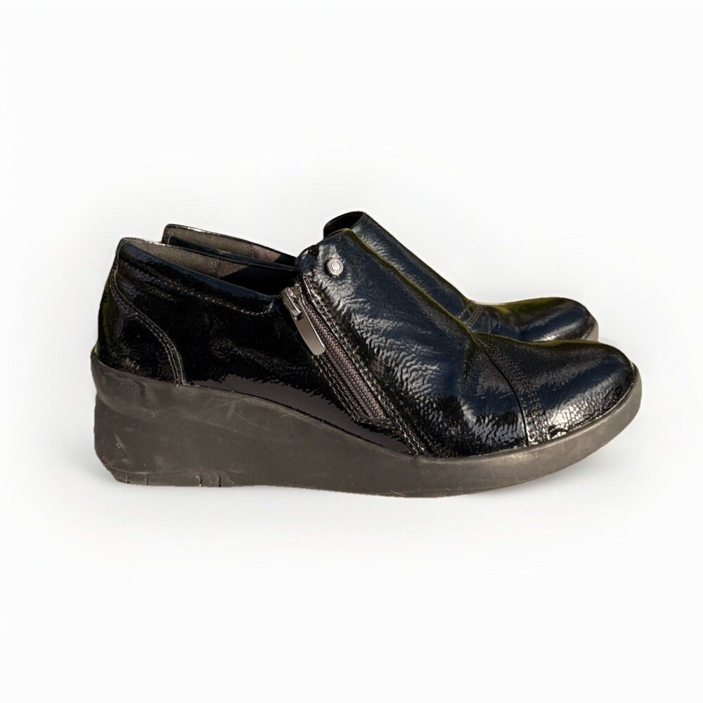 Clarks Women's Suttyn Zip Black Crinkle Patent 26180144 Size 8.5 Shoes